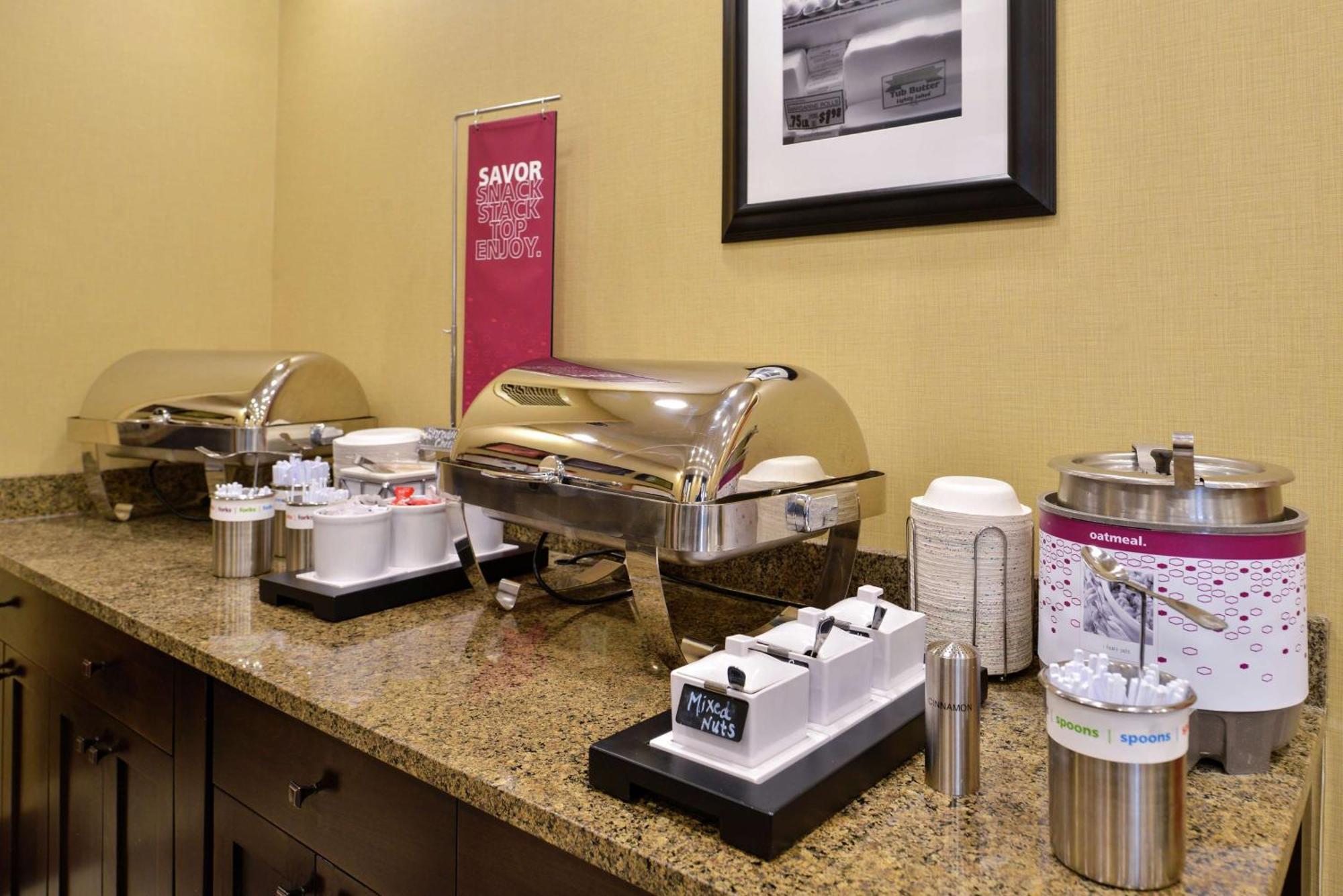 Hampton Inn Idaho Falls / Airport Exterior foto